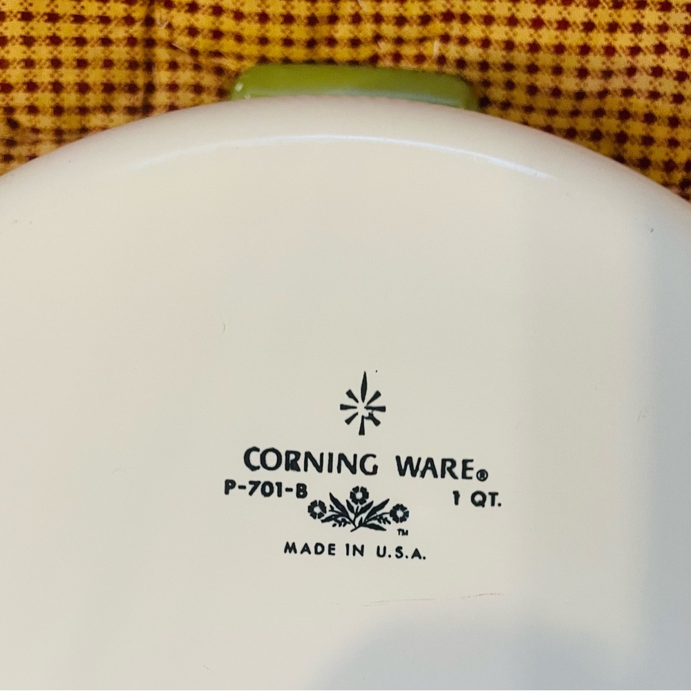 Vtg. Corning Ware Casserole Dish Avocado Green and White w/Lid P-701-B One Quart - Picture 4 of 6